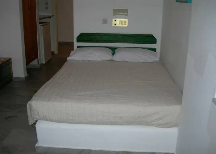 Aegeon Parikia (Paros)